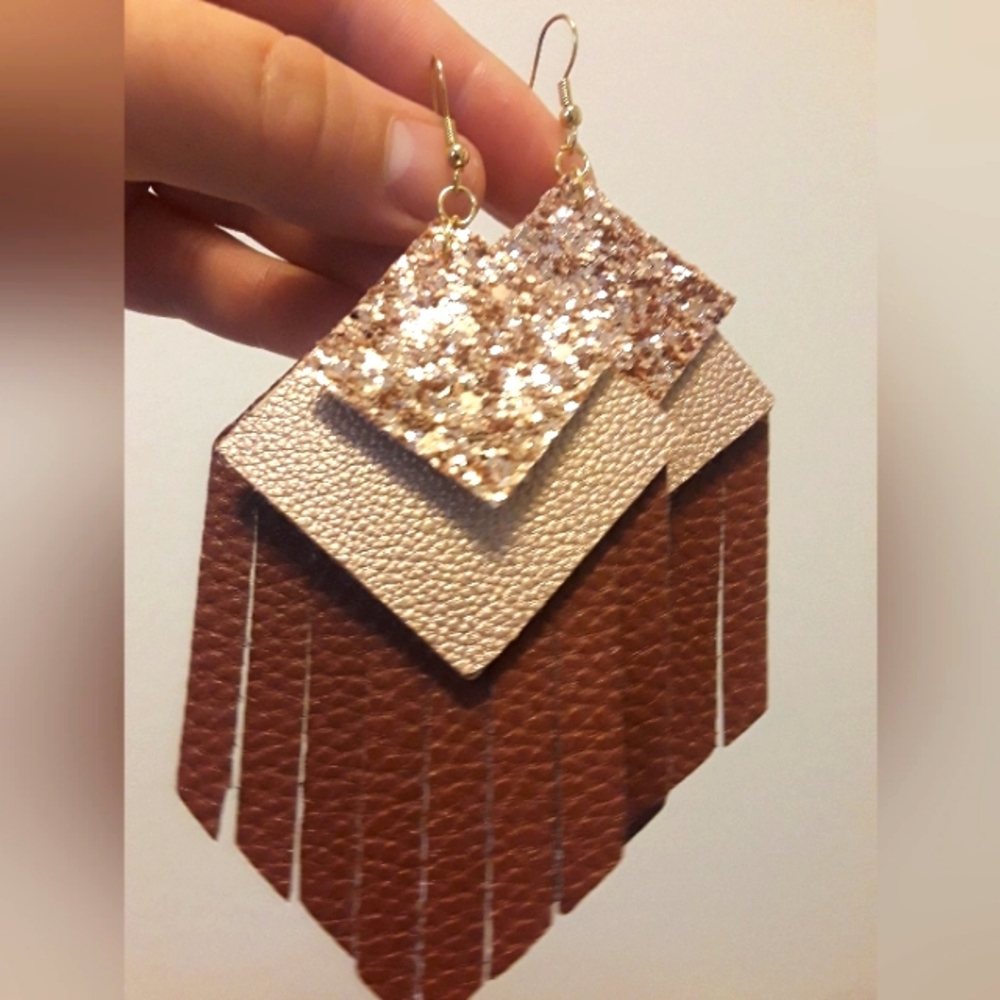 Three layer fringe earrings